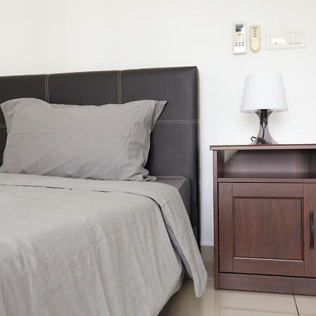 Cozy 3-Bedroom Condo With Pool - Seri Kembangan Εξωτερικό φωτογραφία
